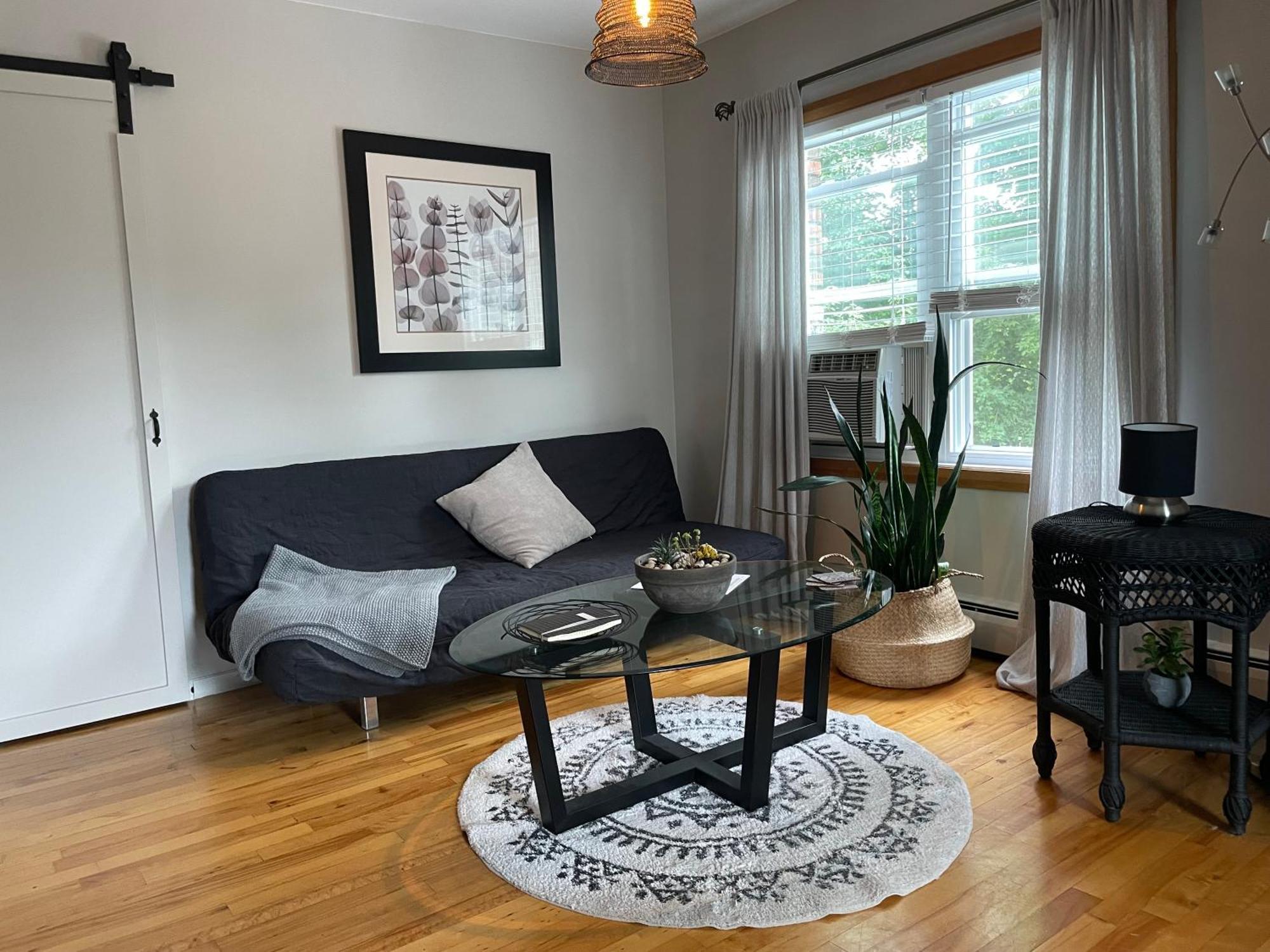 Au Coq Du Bonheur Bed & Breakfast Magog Ngoại thất bức ảnh